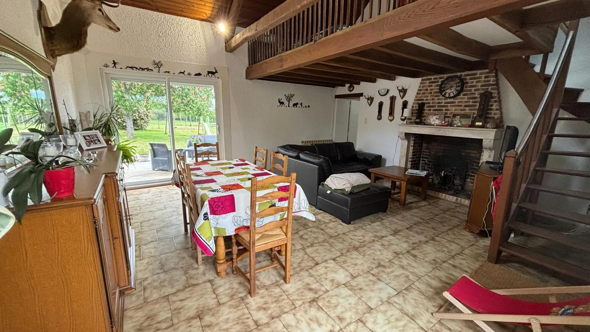 Maison A La Campagne Avec Grand Jardin Clos Saint-Bonnet-Troncais France