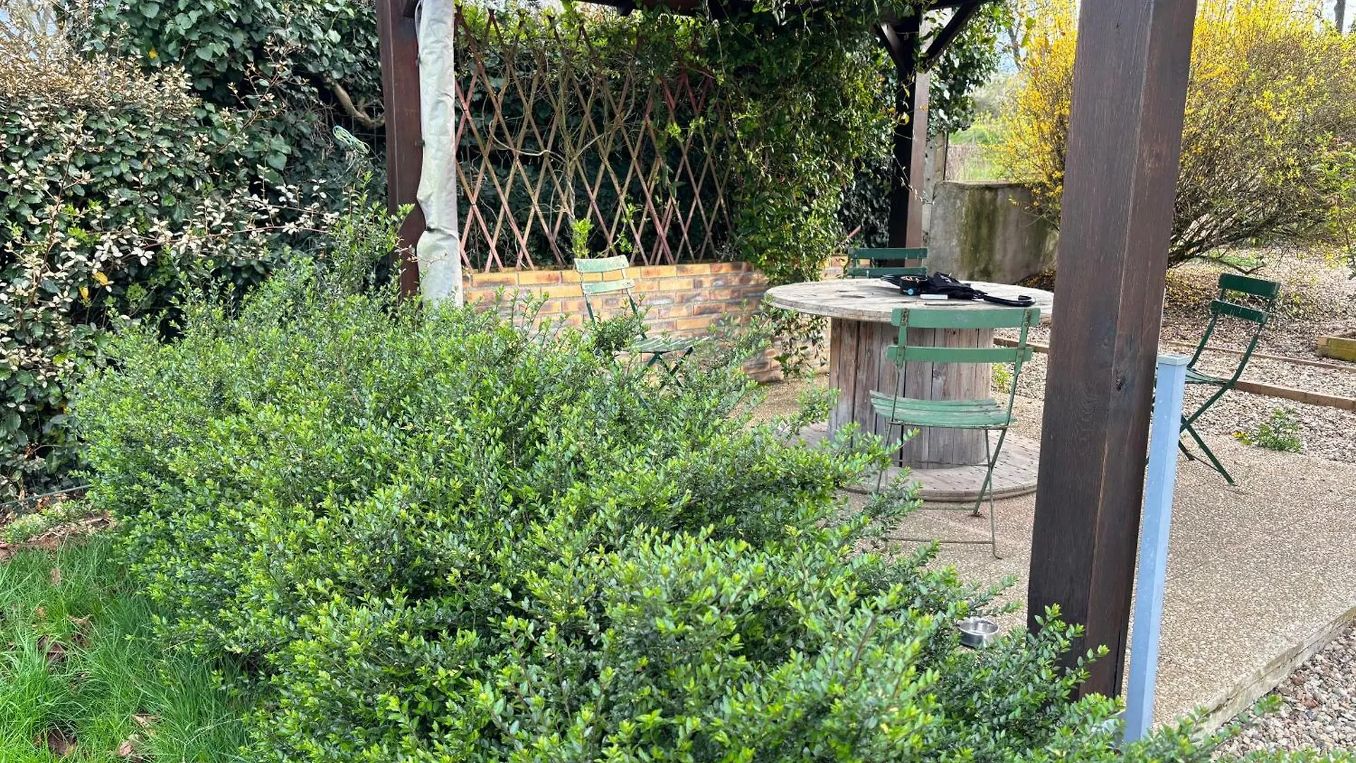 Maison A La Campagne Avec Grand Jardin Clos Saint-Bonnet-Troncais 0*,  France